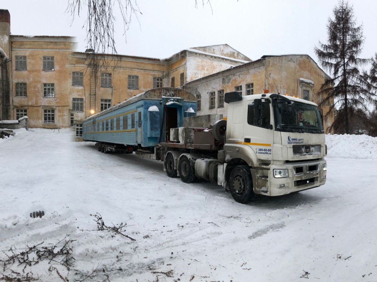 Перевозка автобуса, трамвая и вагона тралом