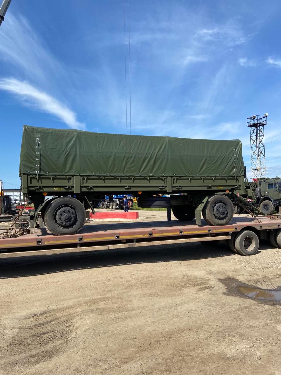 Перевозка военной техники тралом | Новый Лев